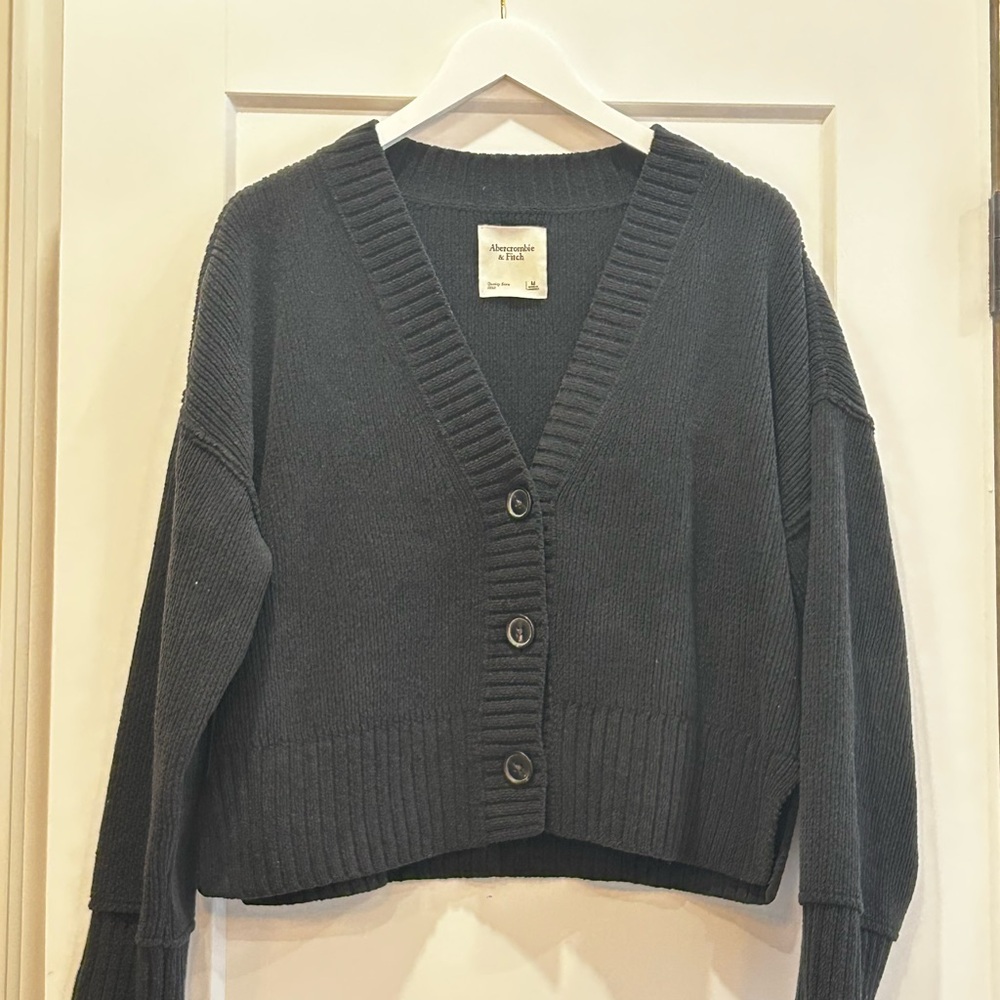 Abercrombie & Fitch Black Ribbed V-Neck Button Cardigan